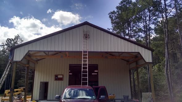 A custom metal building constructed by Level Headed Construction in the Lake Houston area